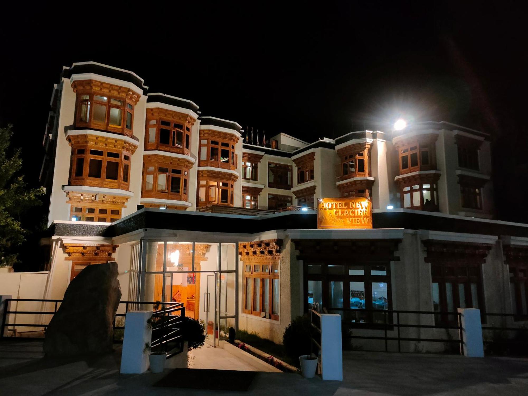 Hotel New Glacier View Leh Exteriör bild