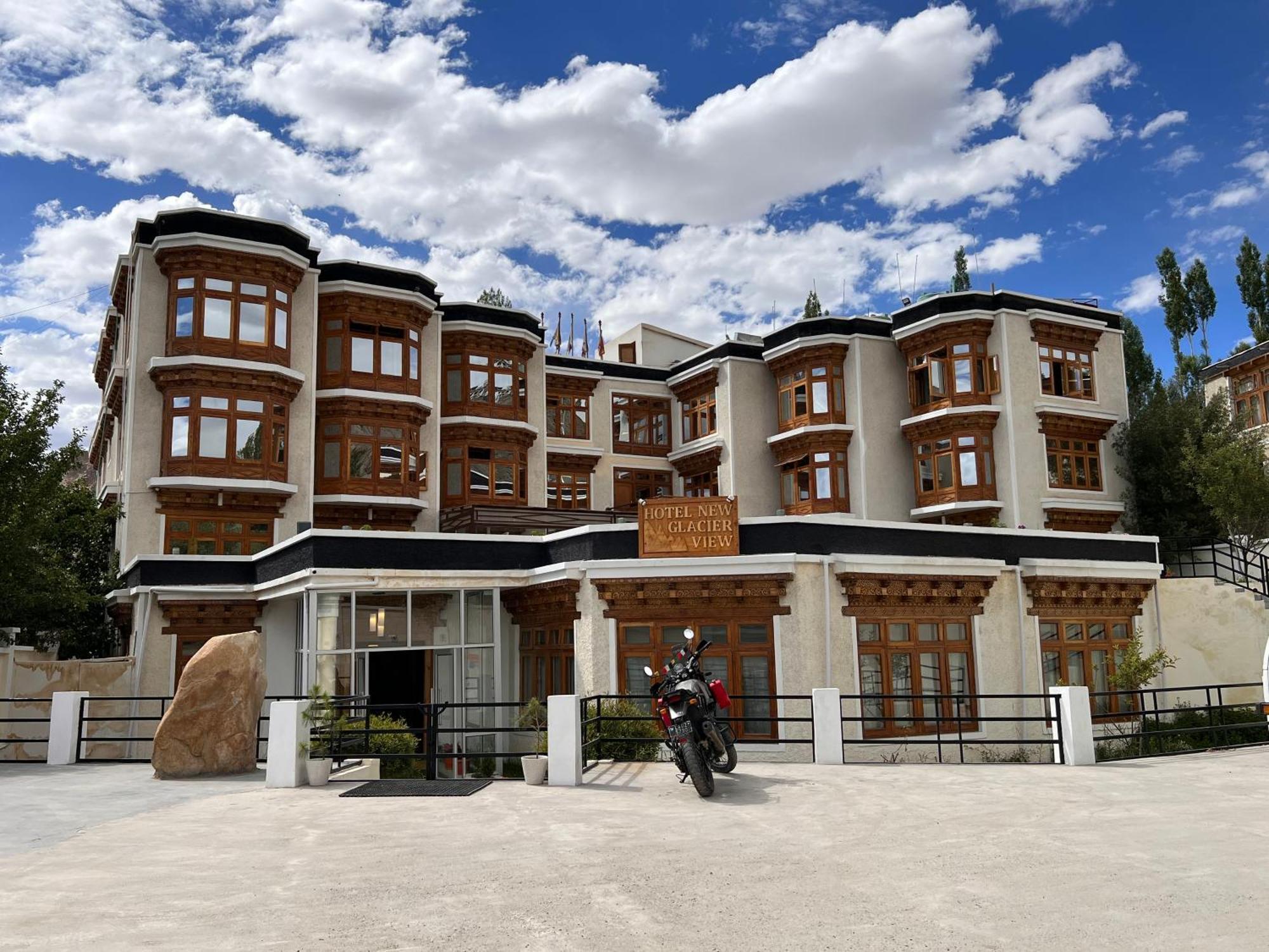 Hotel New Glacier View Leh Exteriör bild