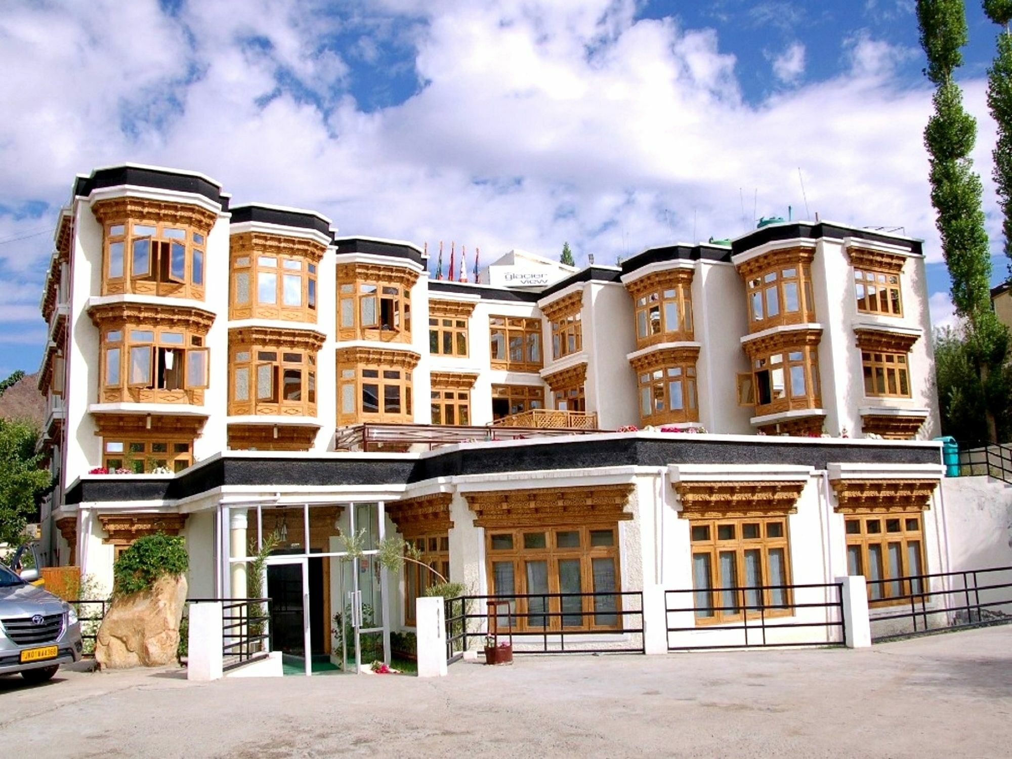 Hotel New Glacier View Leh Exteriör bild